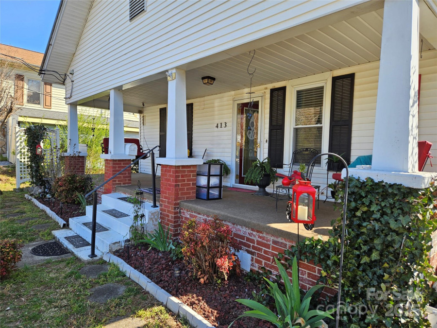 413 Morganton St Valdese, NC 28690