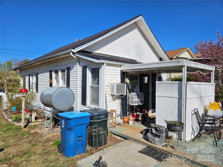 413 Morganton St Valdese, NC 28690