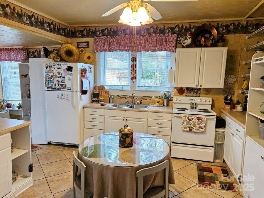413 Morganton St Valdese, NC 28690