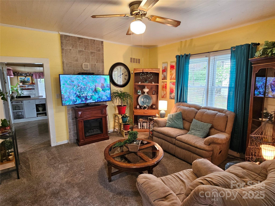 413 Morganton St Valdese, NC 28690