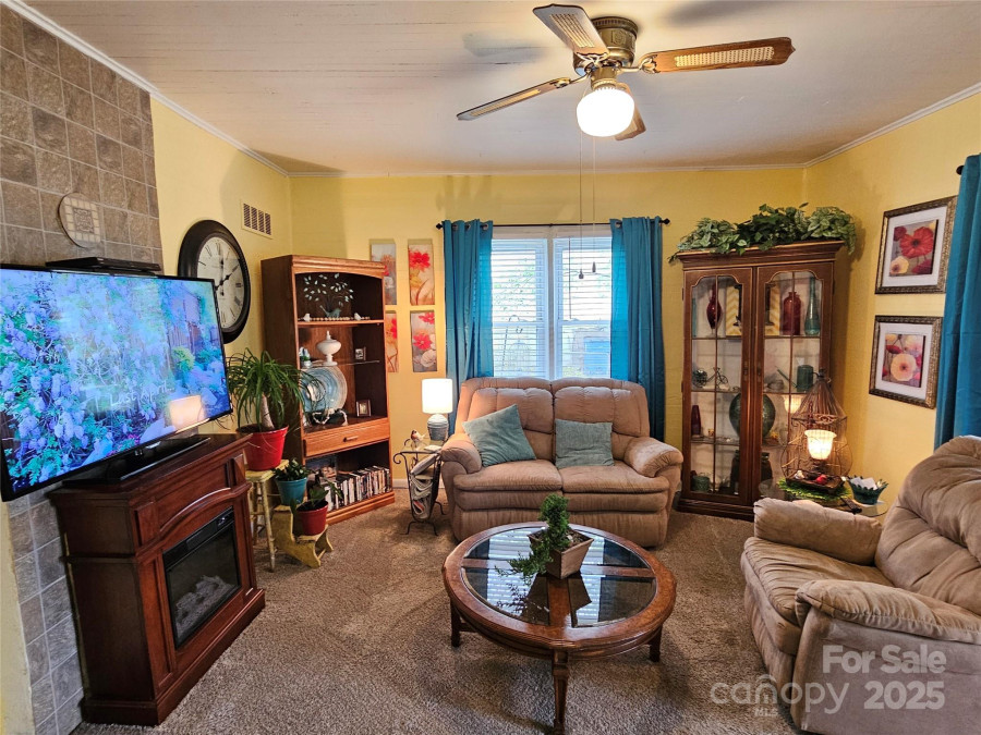 413 Morganton St Valdese, NC 28690