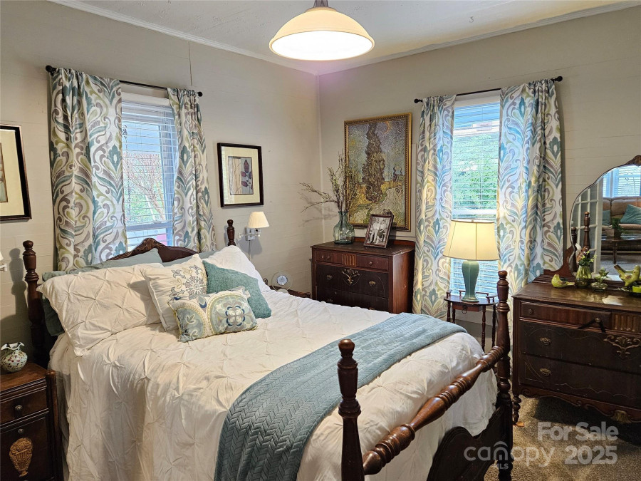 413 Morganton St Valdese, NC 28690