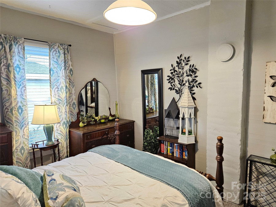 413 Morganton St Valdese, NC 28690