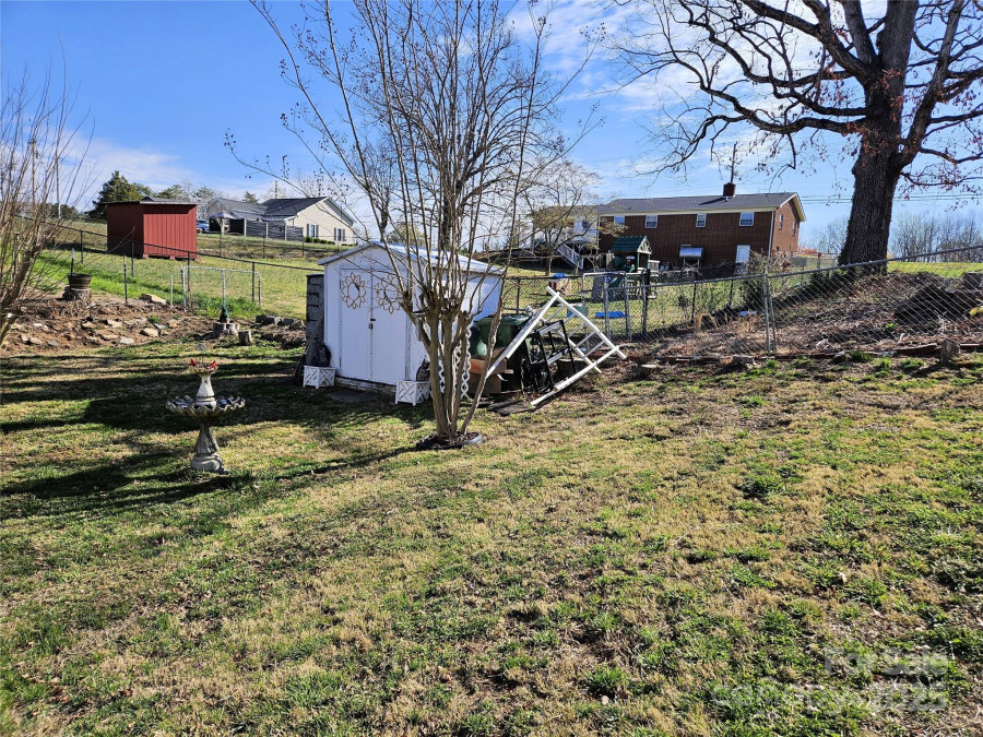413 Morganton St Valdese, NC 28690
