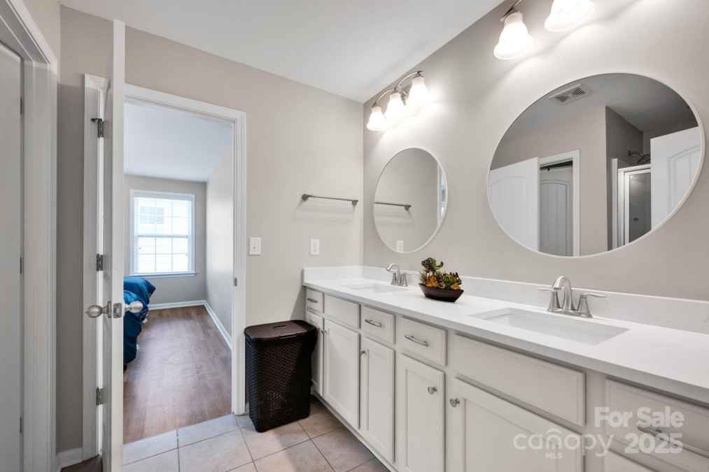 704 Fresia Dr Tega Cay, SC 29708
