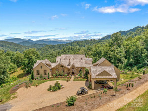 384 Doan Town Rd Burnsville, NC 28714