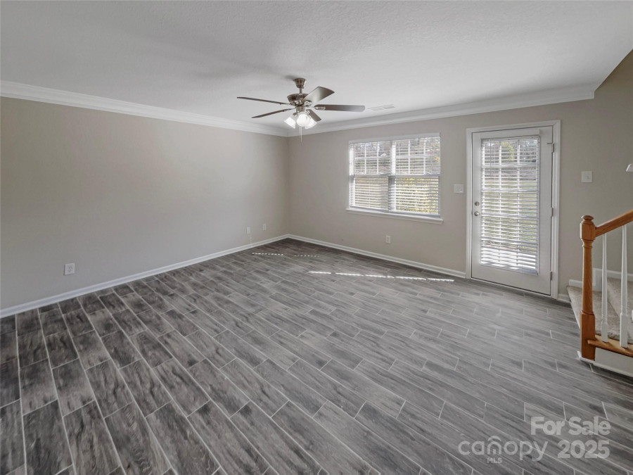 808 Raindrops Rd Gastonia, NC 28054