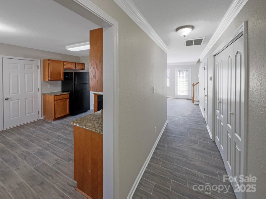 808 Raindrops Rd Gastonia, NC 28054