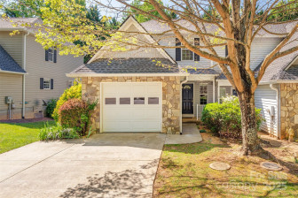 9 Willoughby Run Dr Asheville, NC 28803