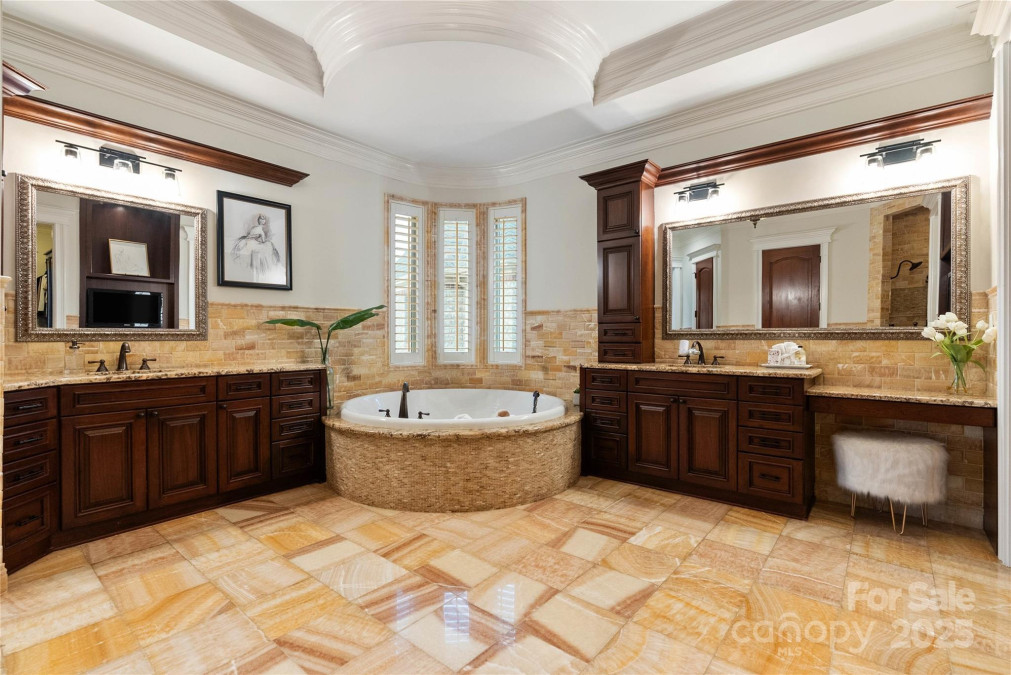 325 Ivy Arbor Cir Rock Hill, SC 29732