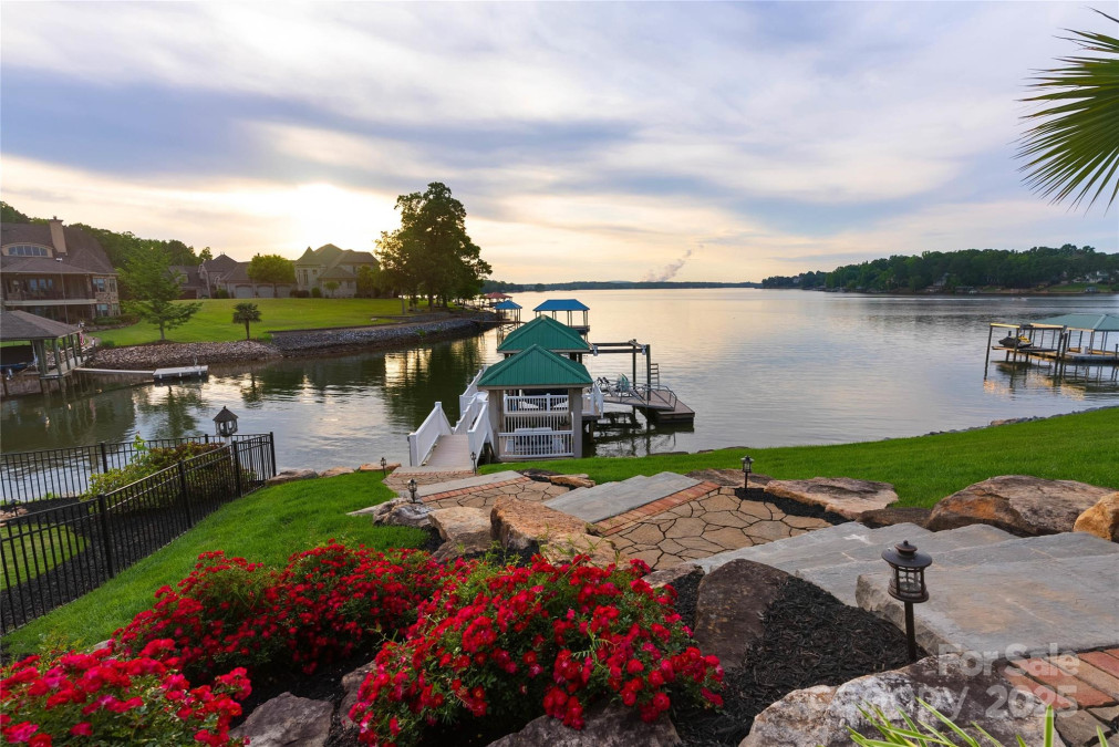 325 Ivy Arbor Cir Rock Hill, SC 29732