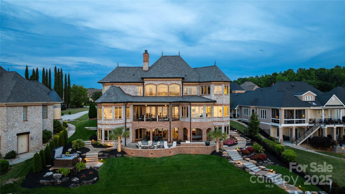 325 Ivy Arbor Cir Rock Hill, SC 29732