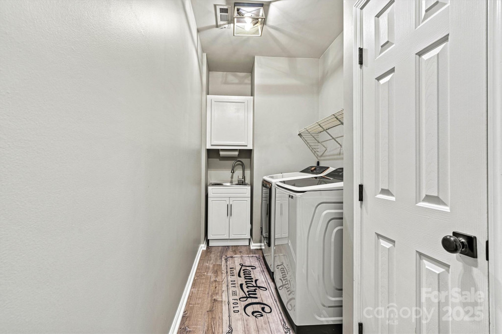 1840 Sapona Ct Denver, NC 28037