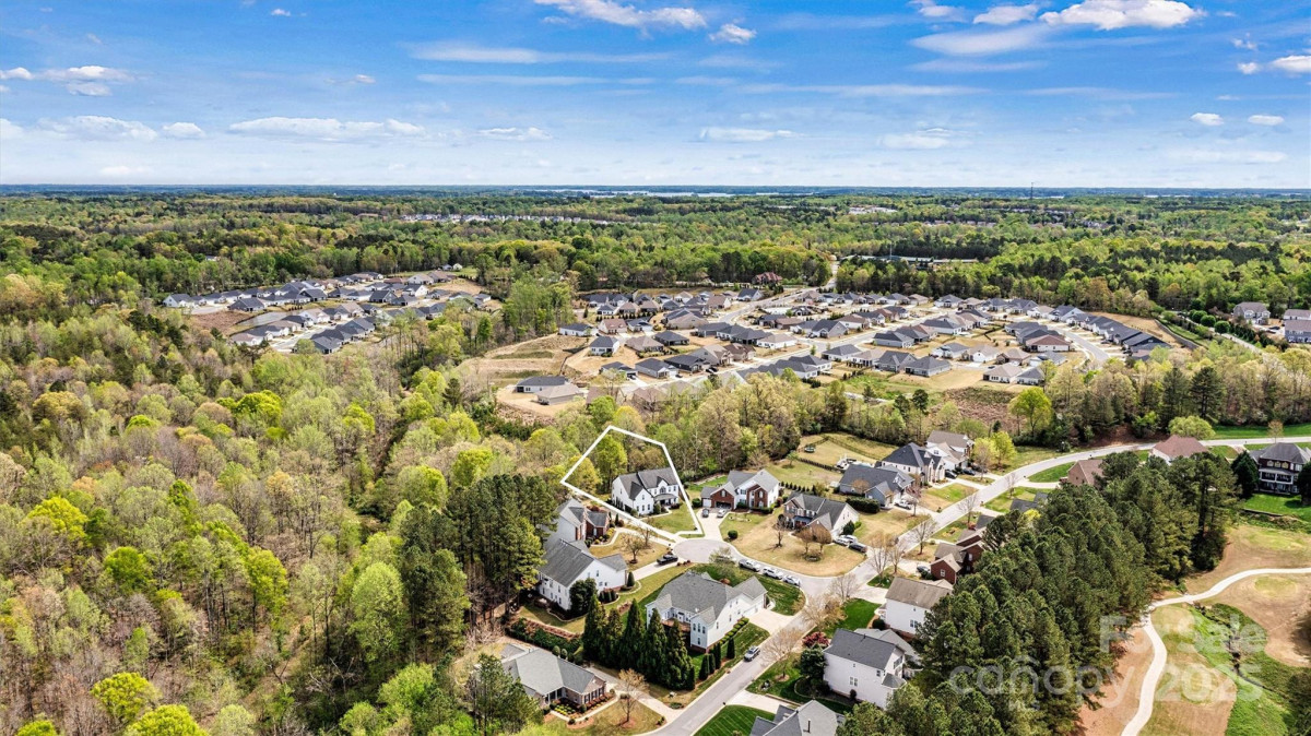 1840 Sapona Ct Denver, NC 28037