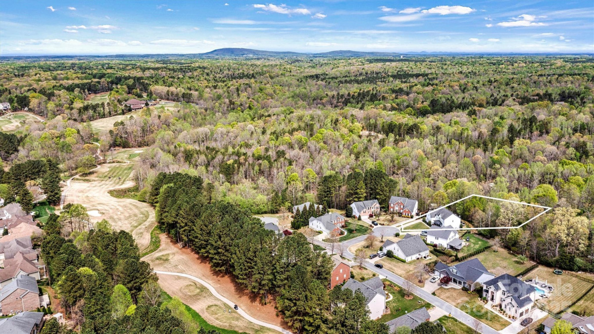 1840 Sapona Ct Denver, NC 28037