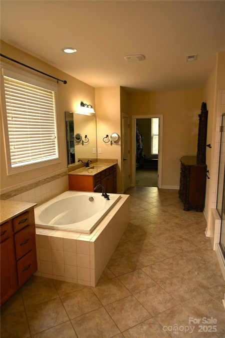 7798 Sand Trap Ln Stanley, NC 28164