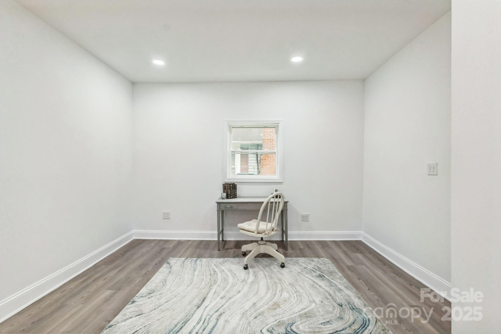 221 Davis Ave Newton, NC 28658