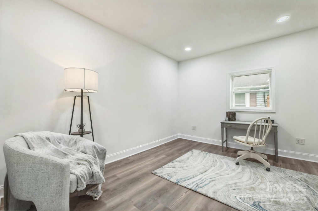221 Davis Ave Newton, NC 28658
