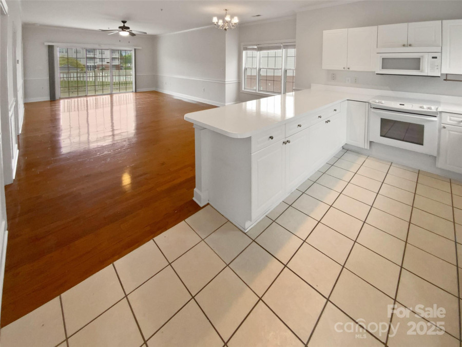 8929 Meadow Vista Rd Charlotte, NC 28213