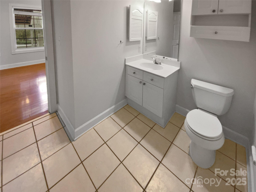 8929 Meadow Vista Rd Charlotte, NC 28213