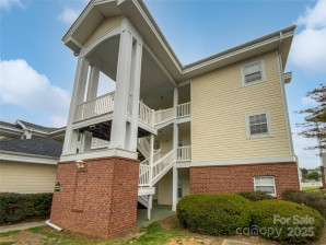8929 Meadow Vista Rd Charlotte, NC 28213