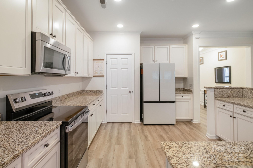 15324 Colonial Park Dr Huntersville, NC 28078