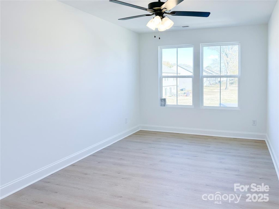 1525 Solitude Ct Kannapolis, NC 28081