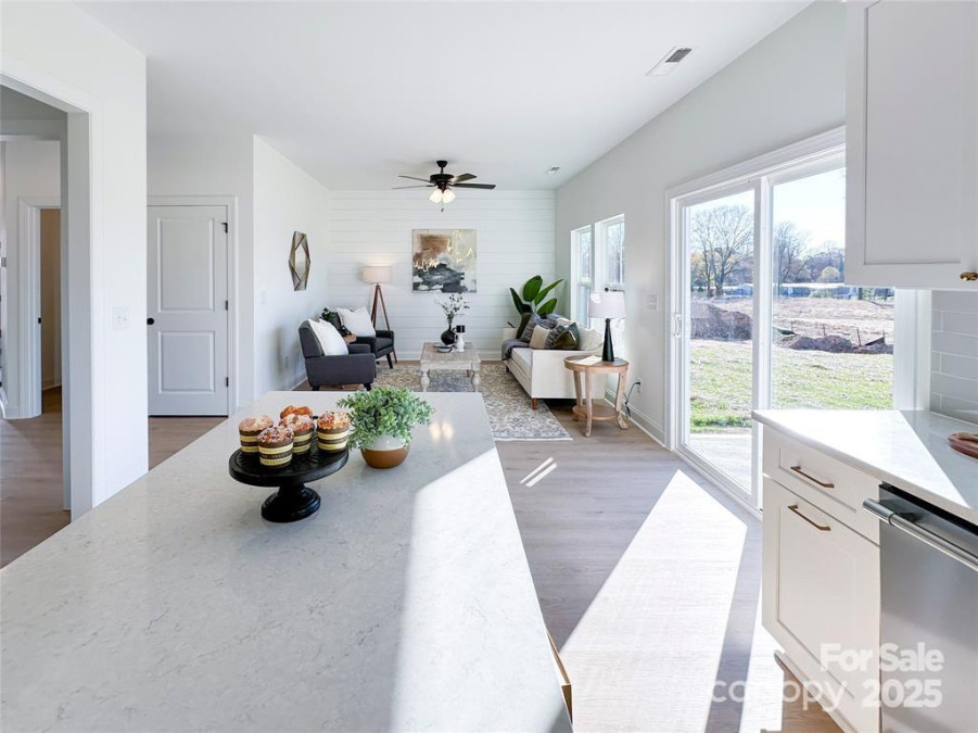 1525 Solitude Ct Kannapolis, NC 28081