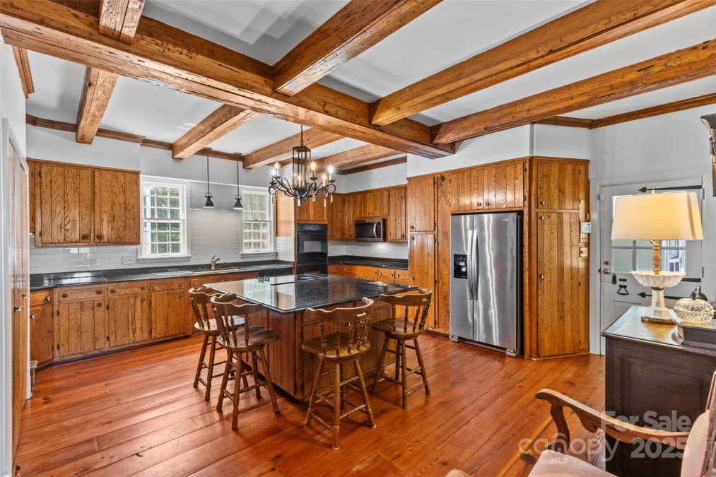 1233 General Hoke Dr Lincolnton, NC 28092