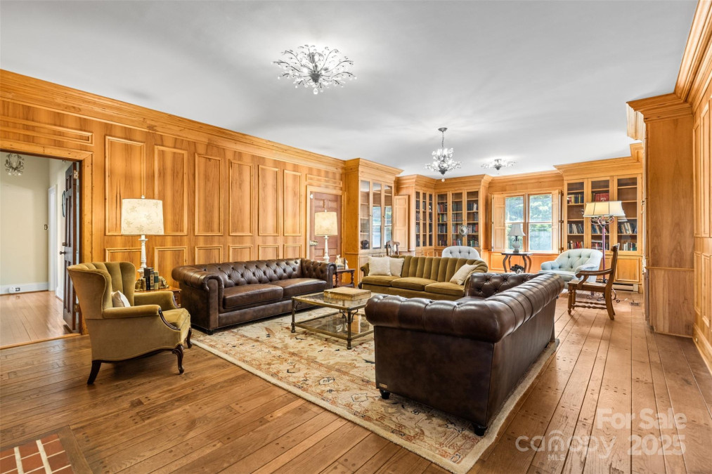 1233 General Hoke Dr Lincolnton, NC 28092