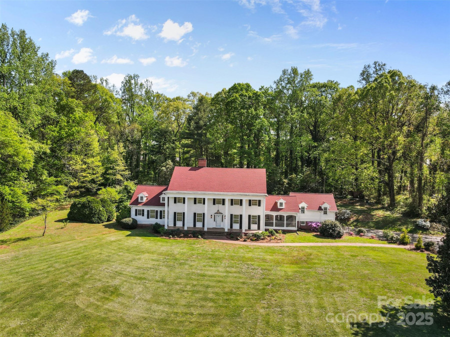 1233 General Hoke Dr Lincolnton, NC 28092