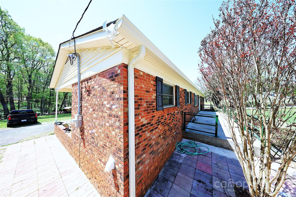 9716 Sunway Dr Mint Hill, NC 28227