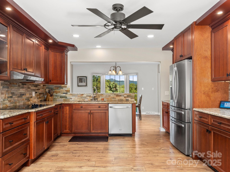 235 Petersburg View Dr Marshall, NC 28753