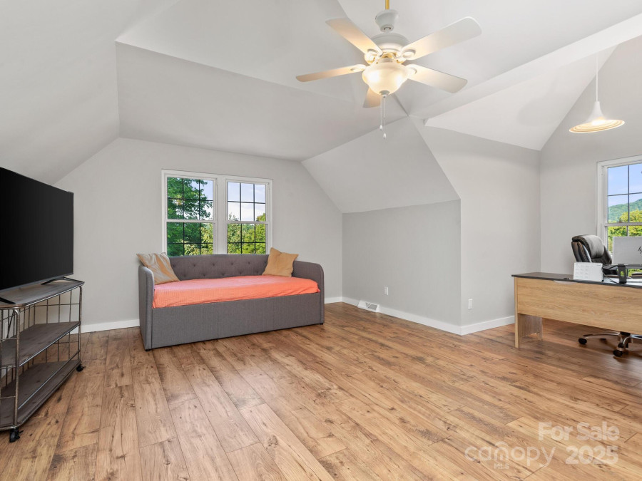 235 Petersburg View Dr Marshall, NC 28753