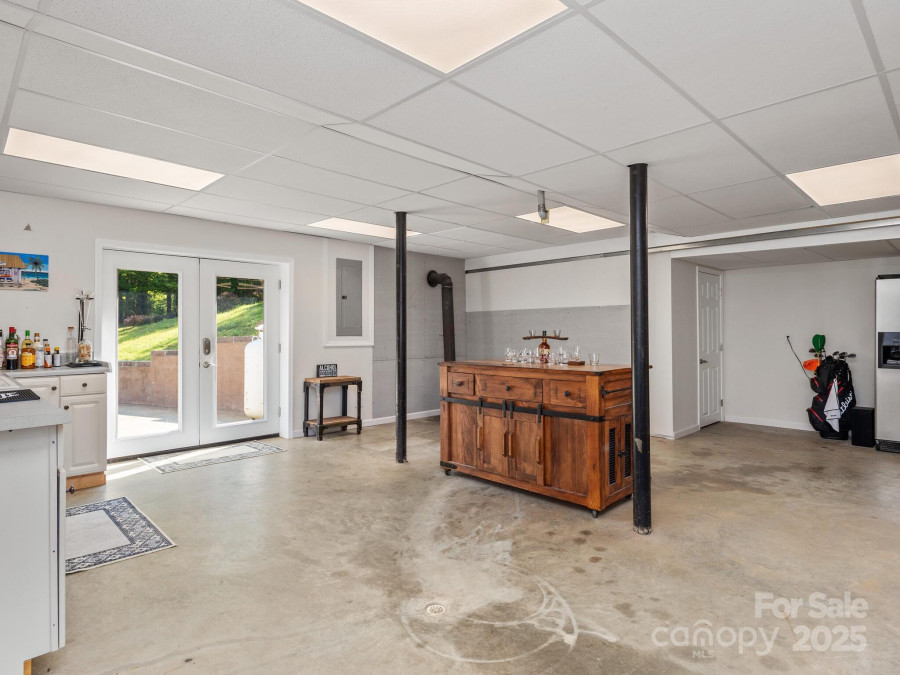 235 Petersburg View Dr Marshall, NC 28753