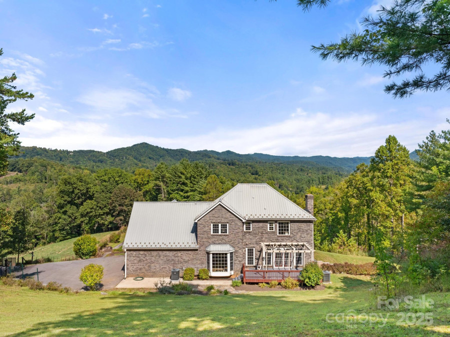 235 Petersburg View Dr Marshall, NC 28753
