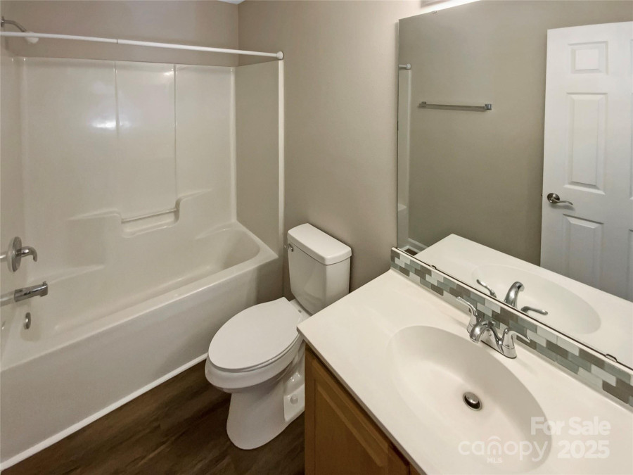 9527 Scotland Hall Ct Charlotte, NC 28277