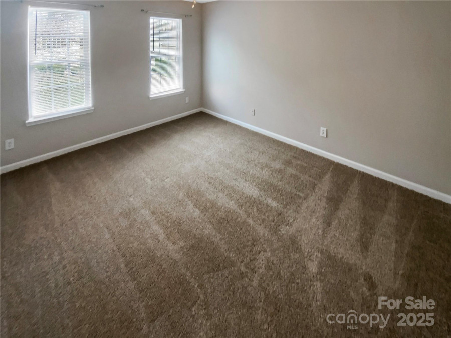9527 Scotland Hall Ct Charlotte, NC 28277