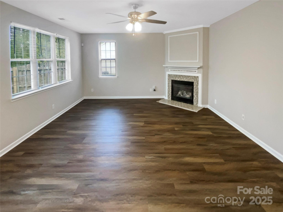 9527 Scotland Hall Ct Charlotte, NC 28277