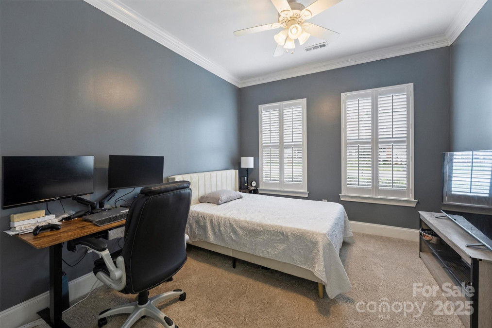 2934 Selwyn Ave Charlotte, NC 28209