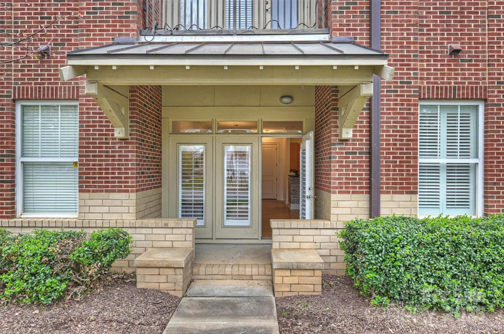 2934 Selwyn Ave Charlotte, NC 28209
