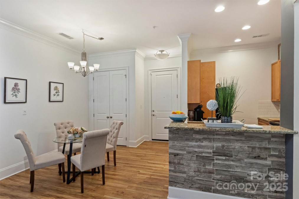 2934 Selwyn Ave Charlotte, NC 28209
