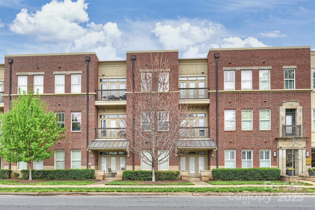 2934 Selwyn Ave Charlotte, NC 28209