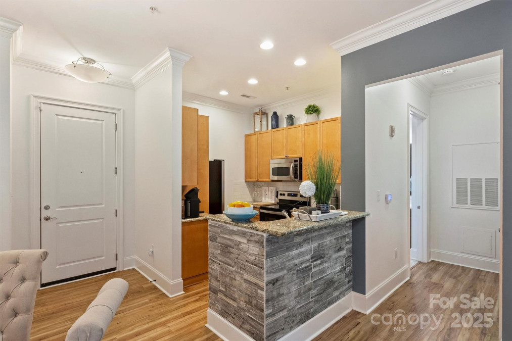 2934 Selwyn Ave Charlotte, NC 28209