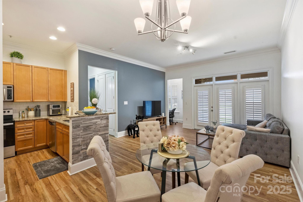 2934 Selwyn Ave Charlotte, NC 28209