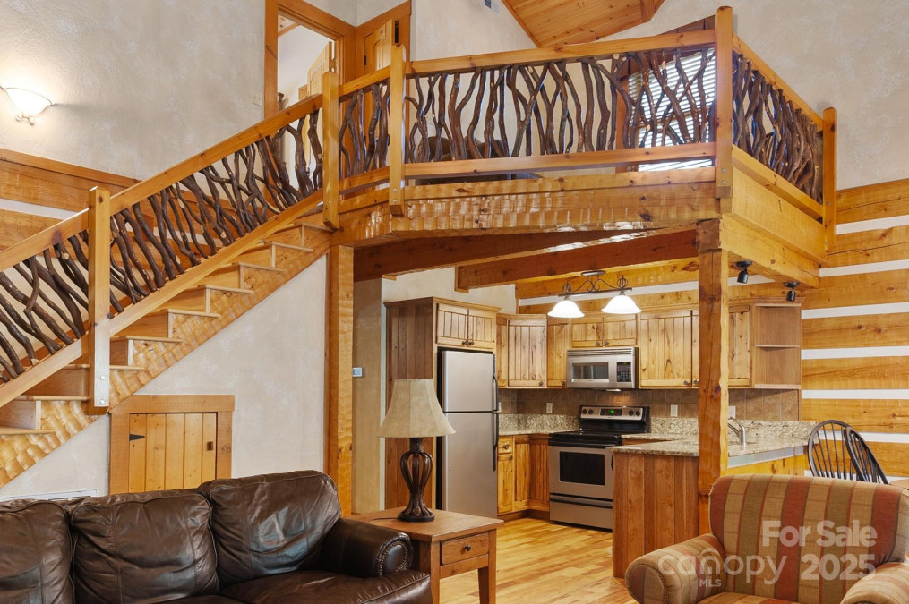 24 Rachels Cir Maggie Valley, NC 28751