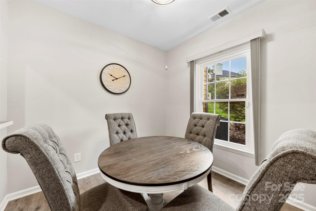 3224 Selwyn Farms Ln Charlotte, NC 28209