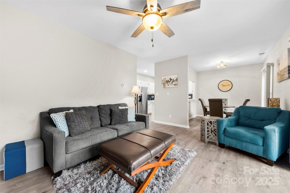 3224 Selwyn Farms Ln Charlotte, NC 28209