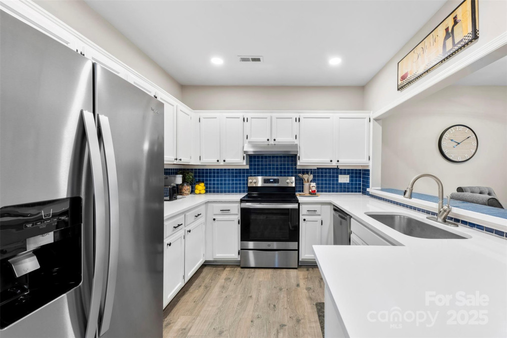 3224 Selwyn Farms Ln Charlotte, NC 28209