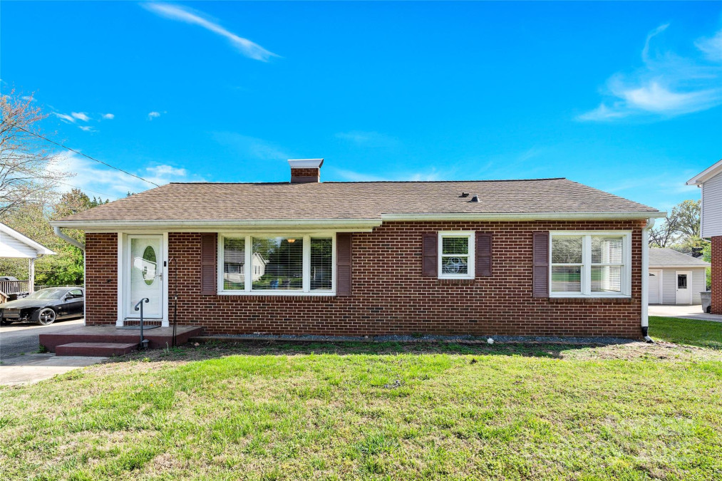 534 Georgia Ave Statesville, NC 28677
